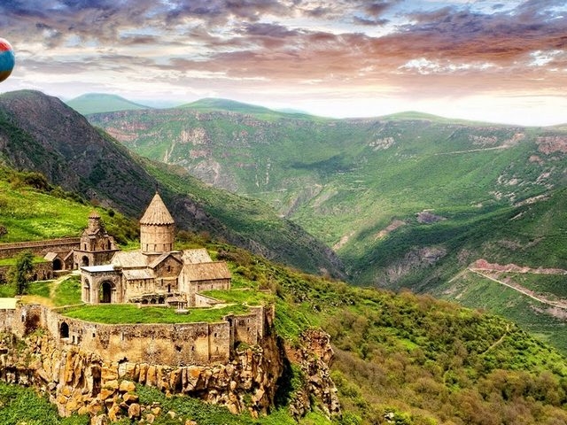 Дорогами древней Армении